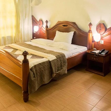 Palm World Hotels Mbarara Εξωτερικό φωτογραφία